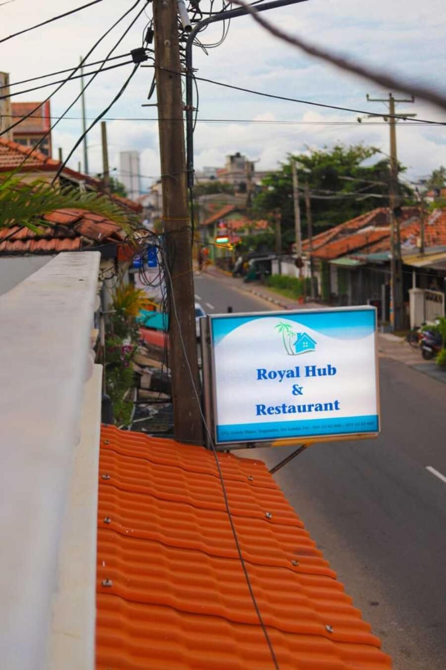 Royal Hub Hotel Kudapaduwa Exterior foto
